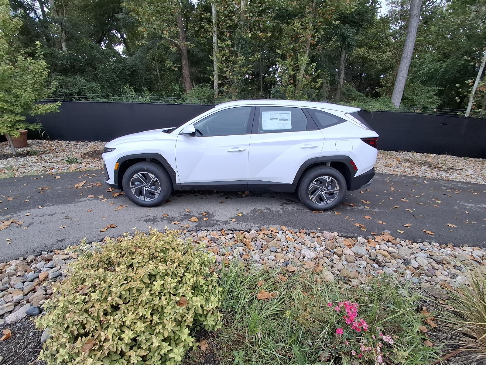 New 2026 Hyundai Tucson Hybrid Blue AWD Blue SE SUV
