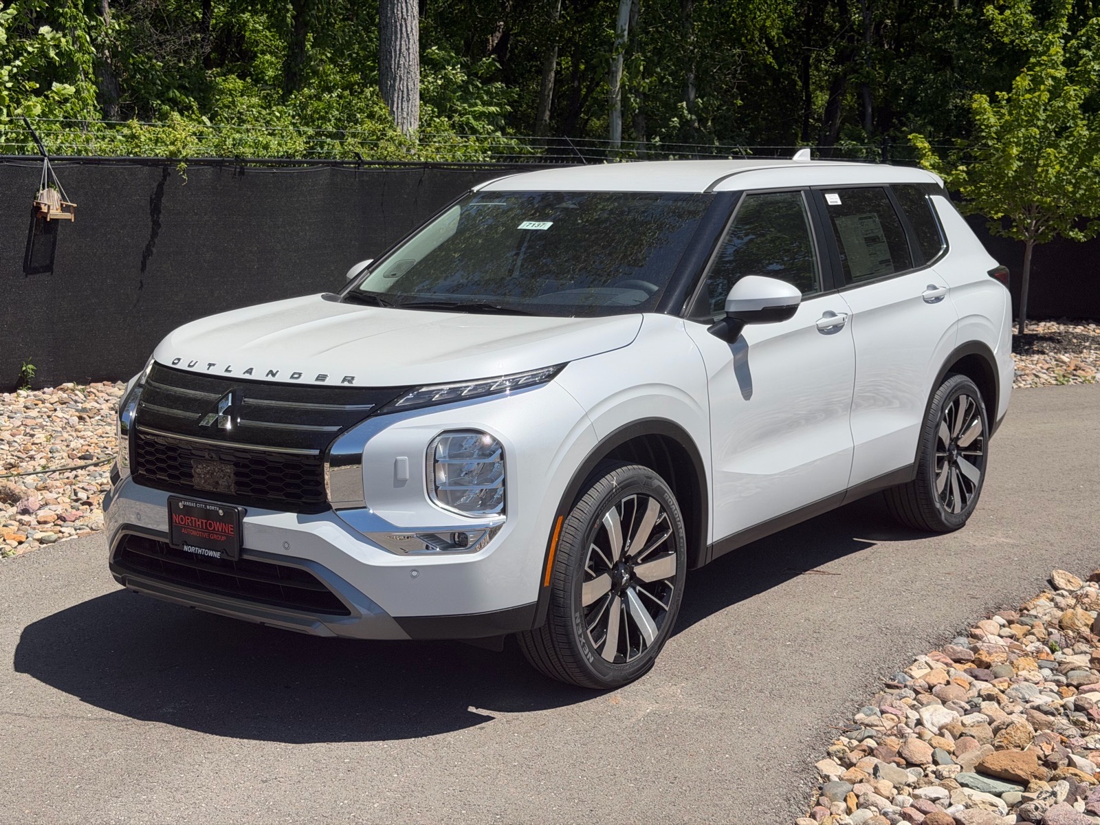 2026 Mitsubishi Outlander SE SUV