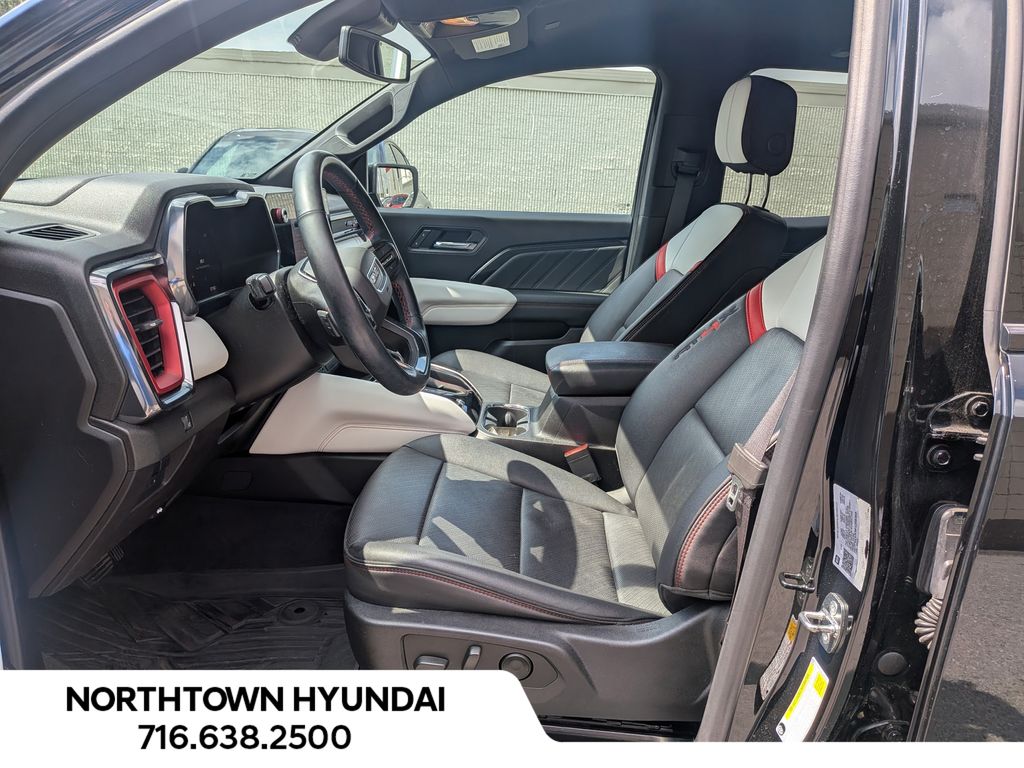 2023 GMC Canyon AT4X - Photo 8