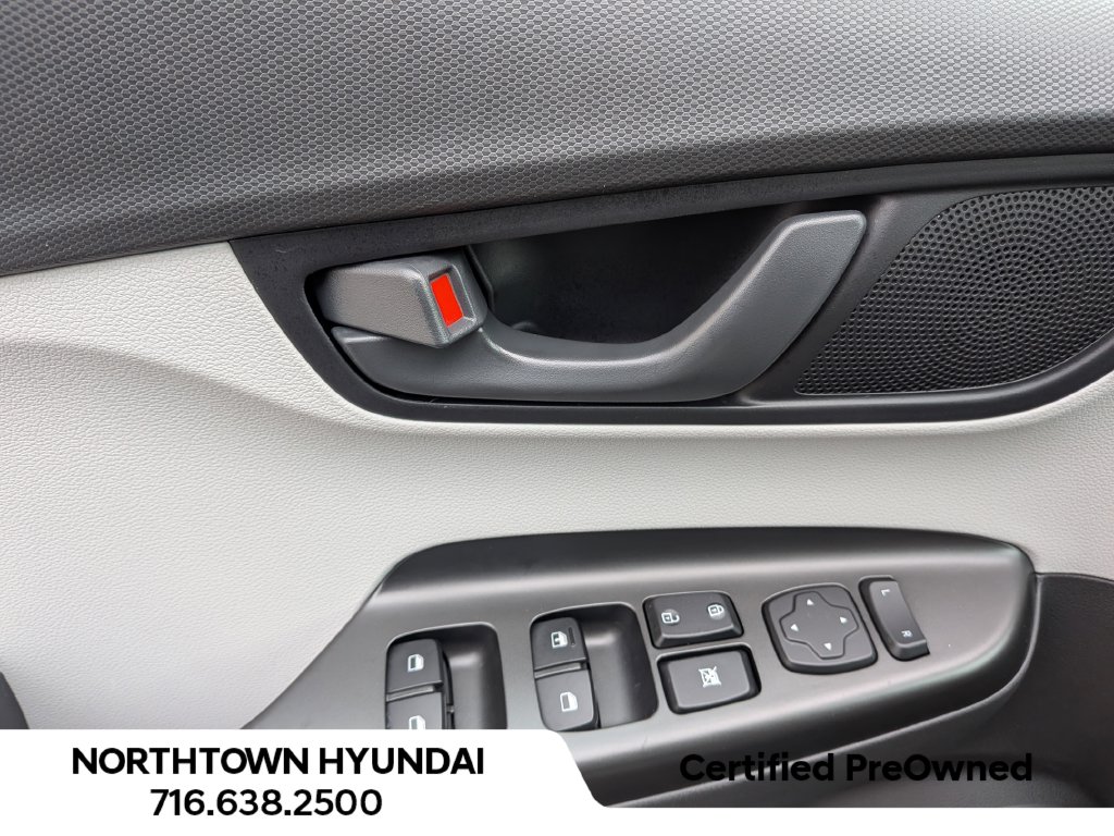 2023 Hyundai Kona SE - Photo 26