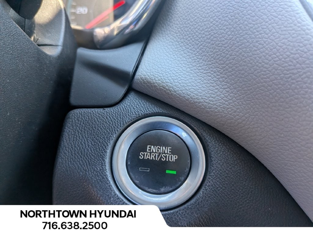 2020 Chevrolet Equinox LS - Photo 18