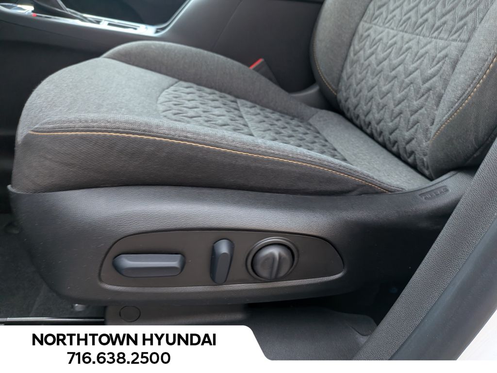 2023 Chevrolet Equinox LT - Photo 27