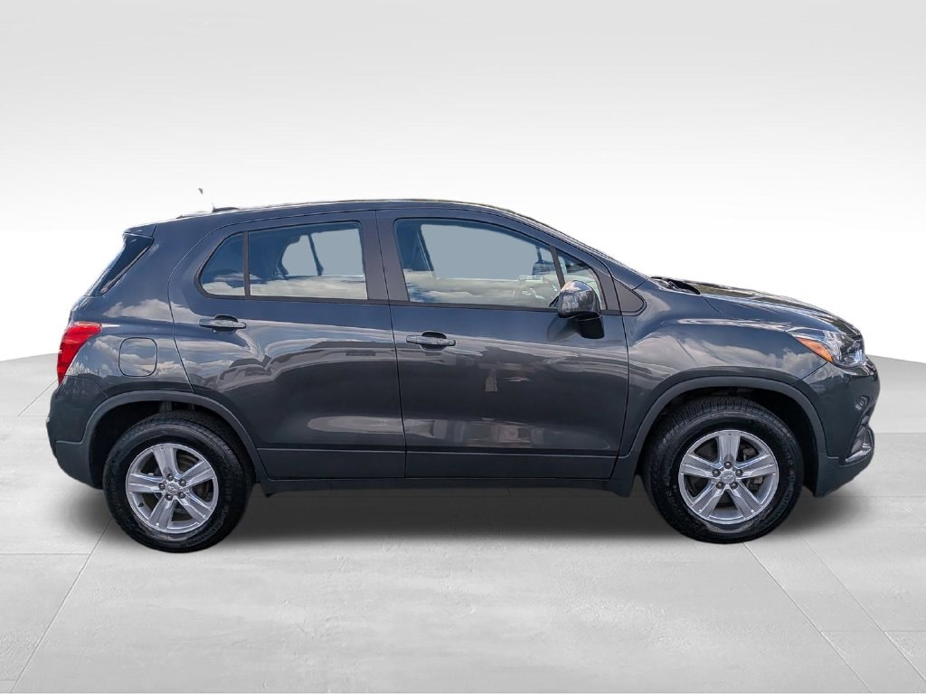 2019 Chevrolet Trax LS - Photo 12