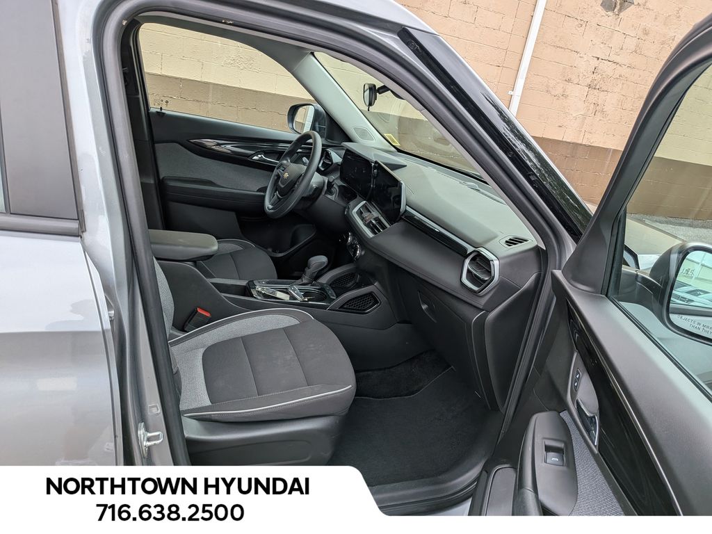 2024 Chevrolet TrailBlazer LS - Photo 31