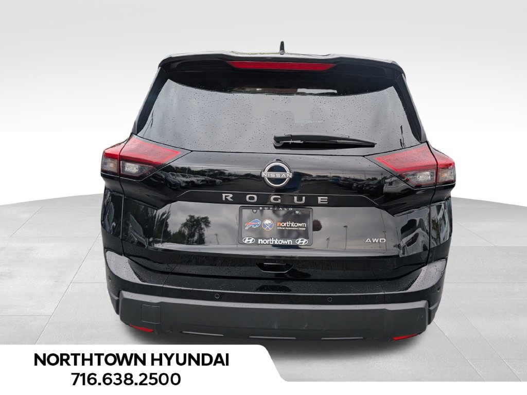 2026 Nissan Rogue SV - Photo 13
