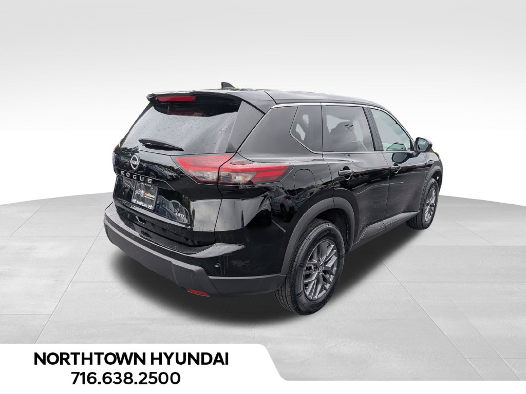 2026 Nissan Rogue SV - Photo 12