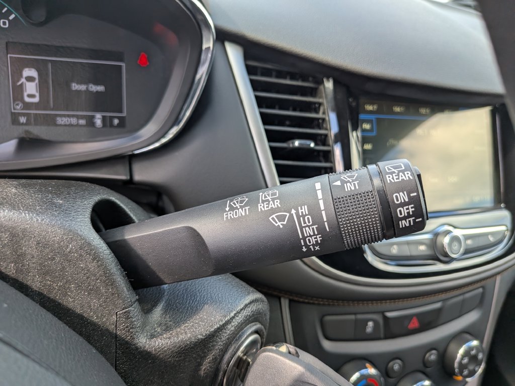 2019 Chevrolet Trax LS - Photo 24