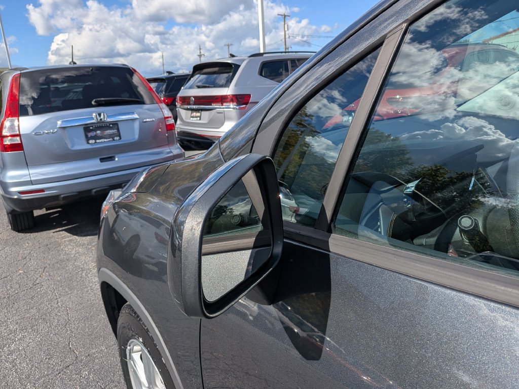 2019 Chevrolet Trax LS - Photo 36