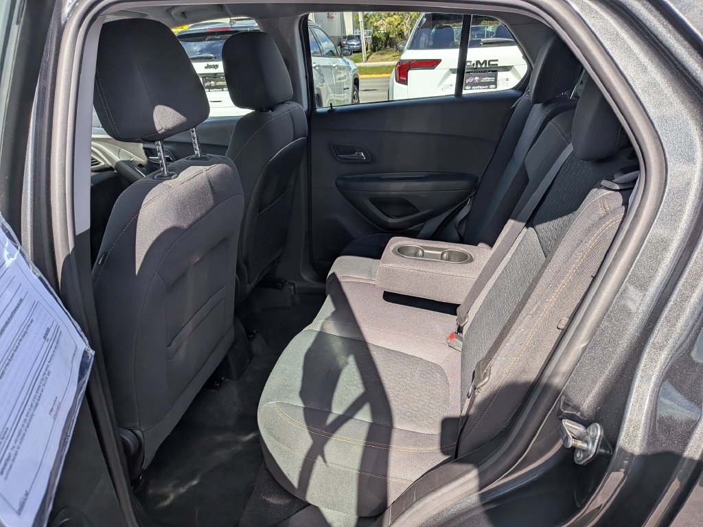 2019 Chevrolet Trax LS - Photo 29