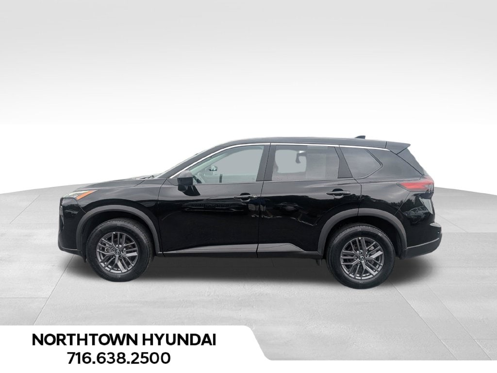 2026 Nissan Rogue SV - Photo 2