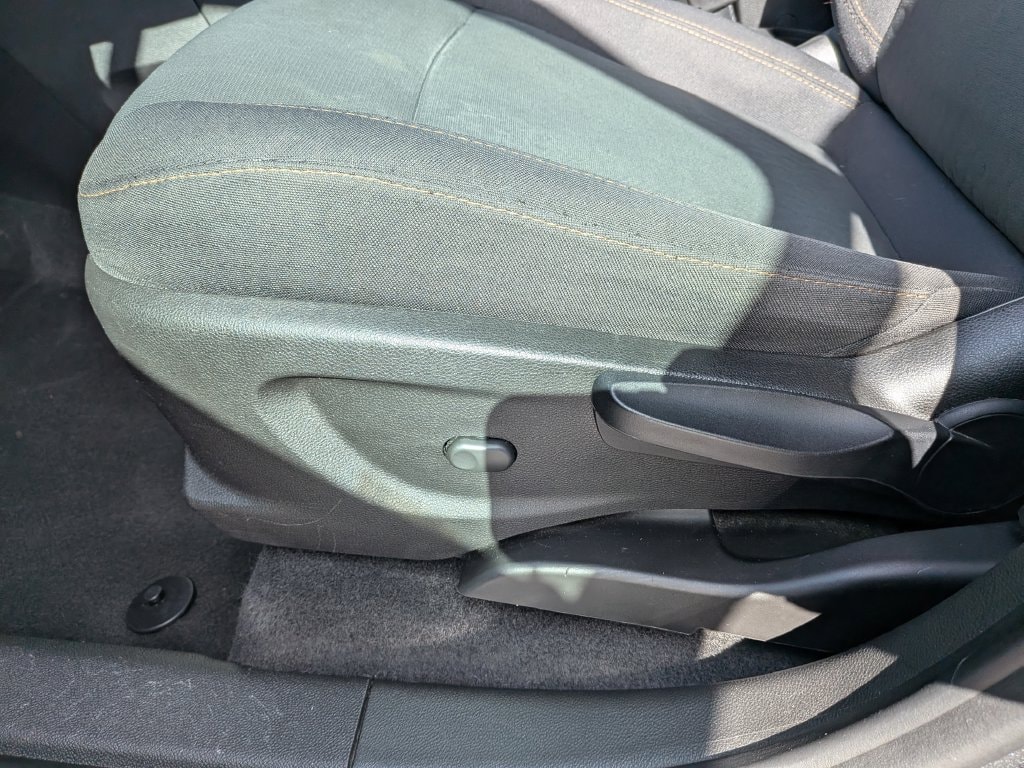 2019 Chevrolet Trax LS - Photo 28