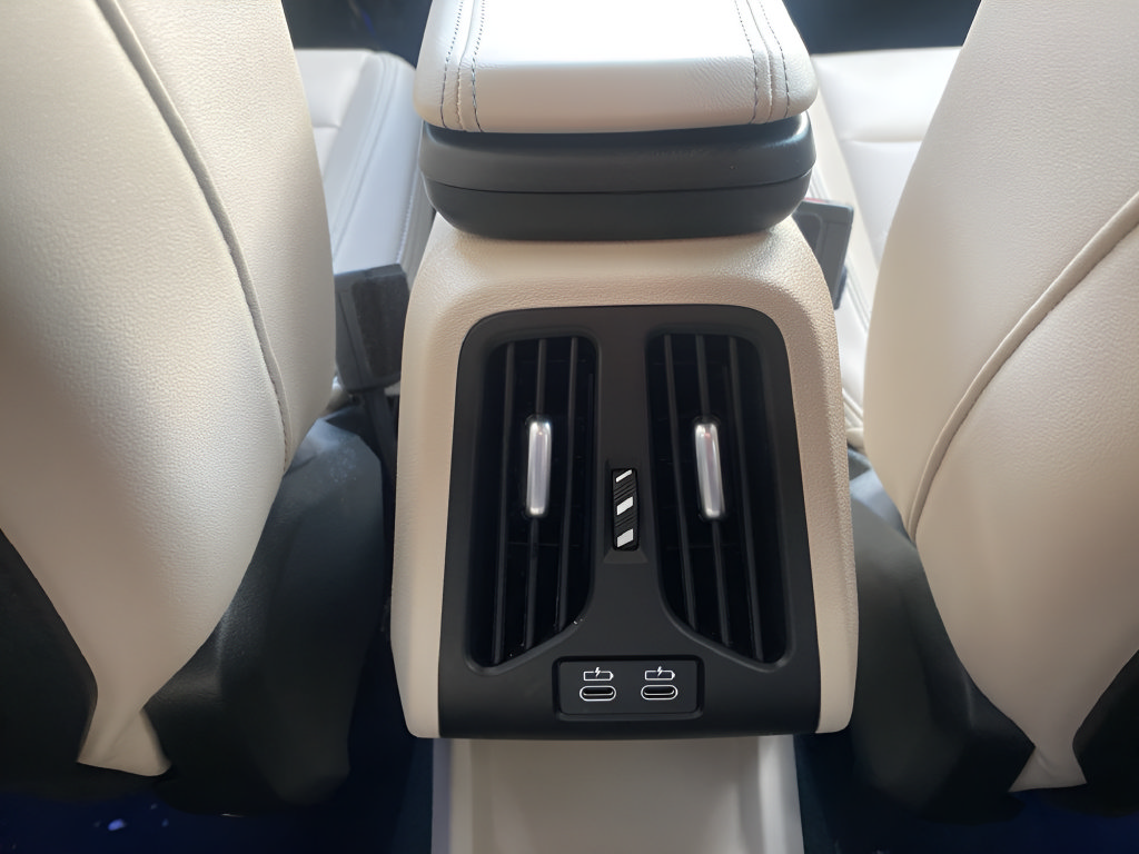 2023 BMW X1 28i - Photo 11