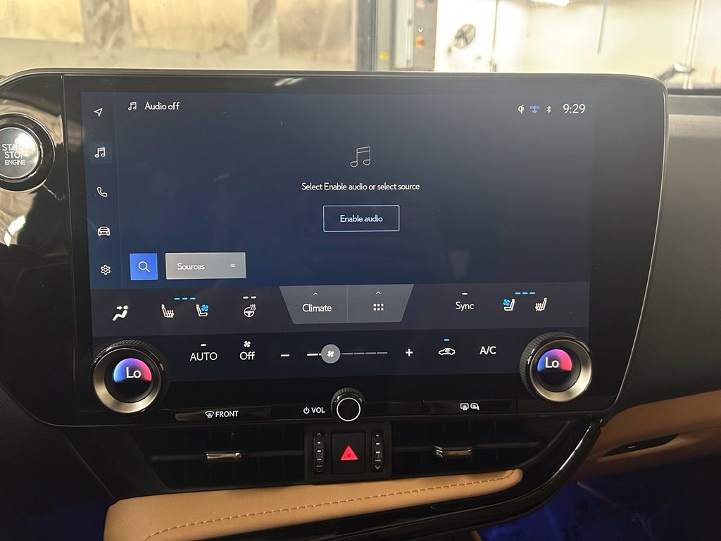 2025 Lexus NX 350 - Photo 11