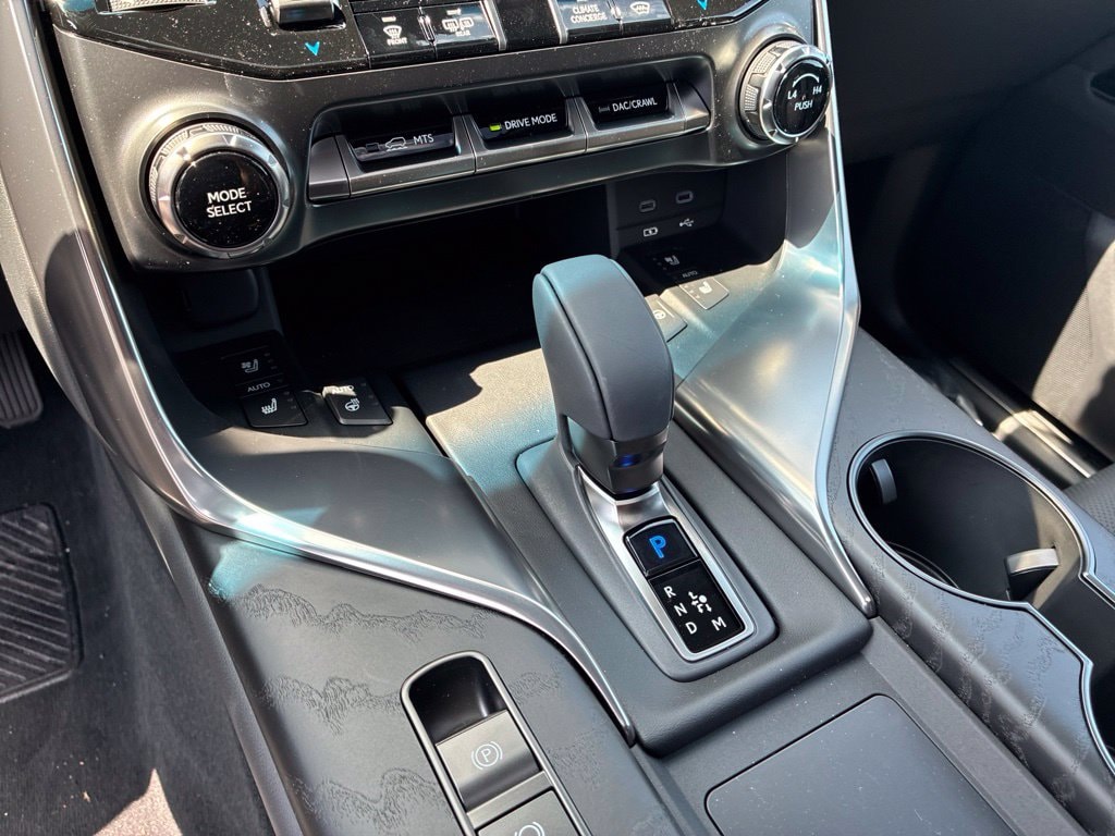 2026 Lexus LX 700h Luxury - Photo 14