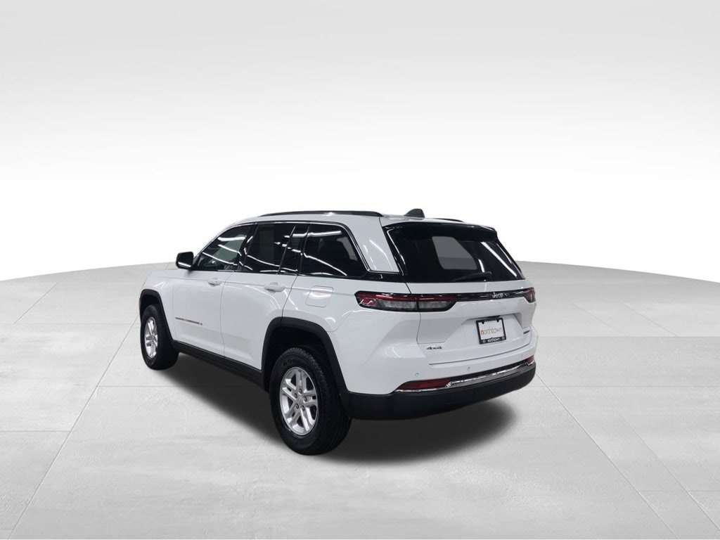Used 2024 Jeep Grand Cherokee Laredo SUV