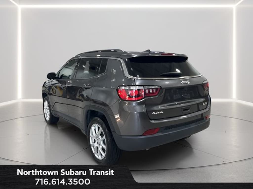 Used 2023 Jeep Compass Latitude Lux SUV