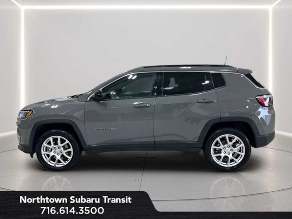 Used 2023 Jeep Compass Latitude Lux SUV