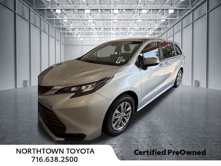 2024 Toyota Sienna LE 8 Passenger Minivan/Van