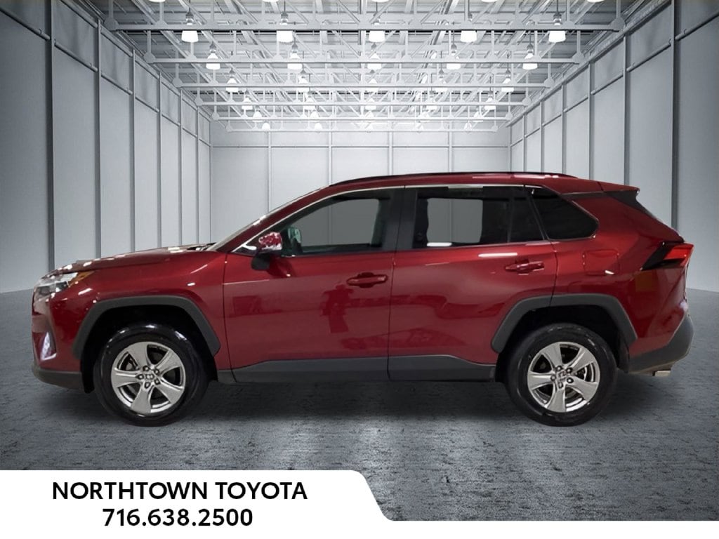 2025 Toyota RAV4 XLE - Photo 2