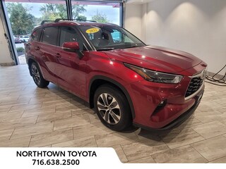 2022 Toyota Highlander XLE SUV
