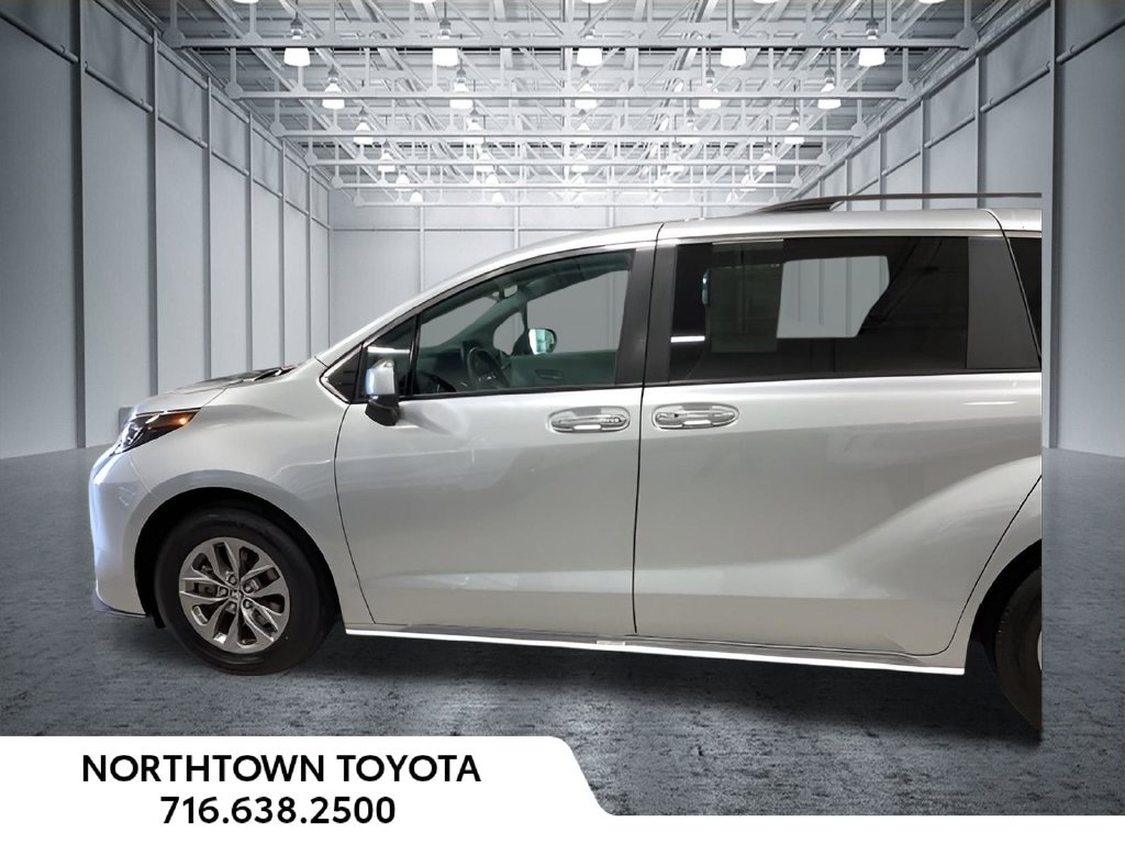 Used 2025 Toyota Sienna XLE 8 Passenger Minivan/Van