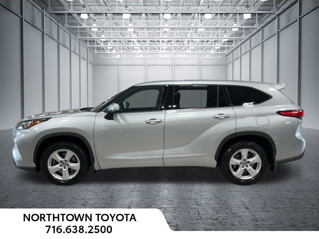 Used 2020 Toyota Highlander LE SUV