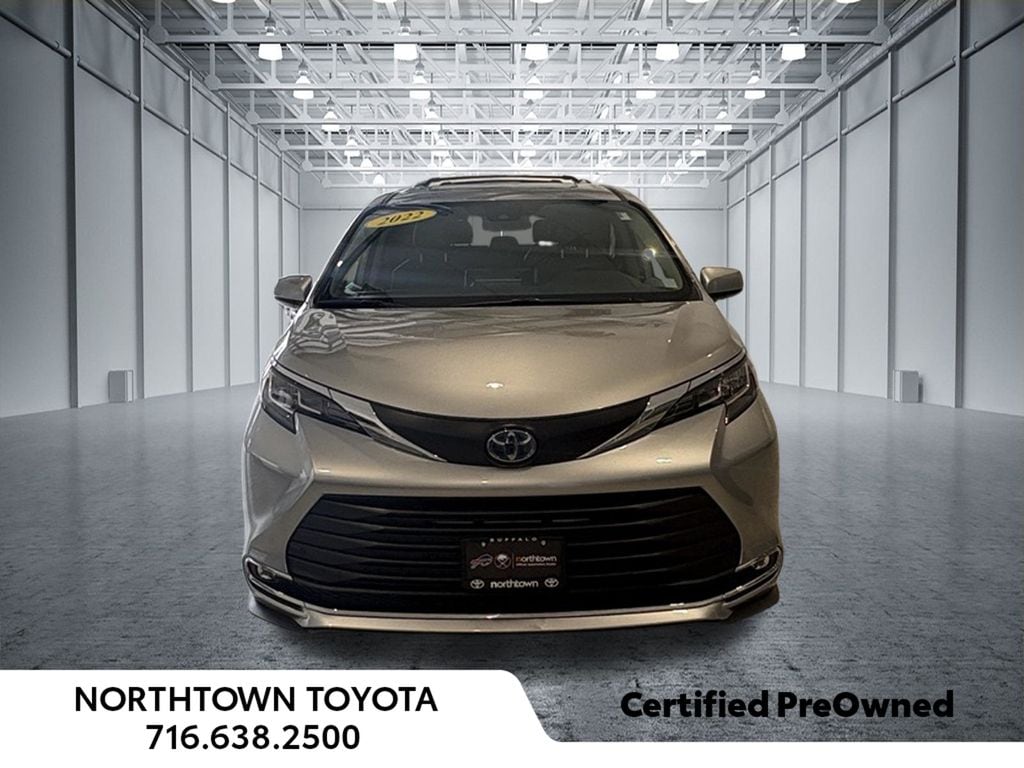 Used 2022 Toyota Sienna XLE 8 Passenger Minivan/Van