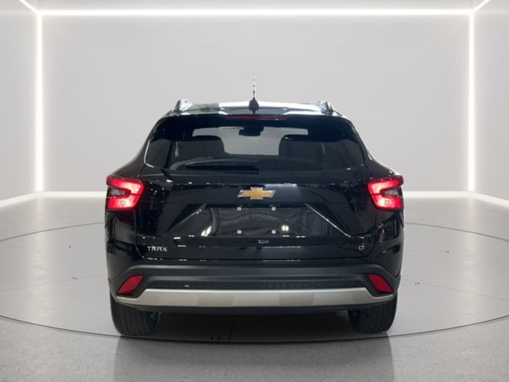 Used 2025 Chevrolet Trax LT SUV