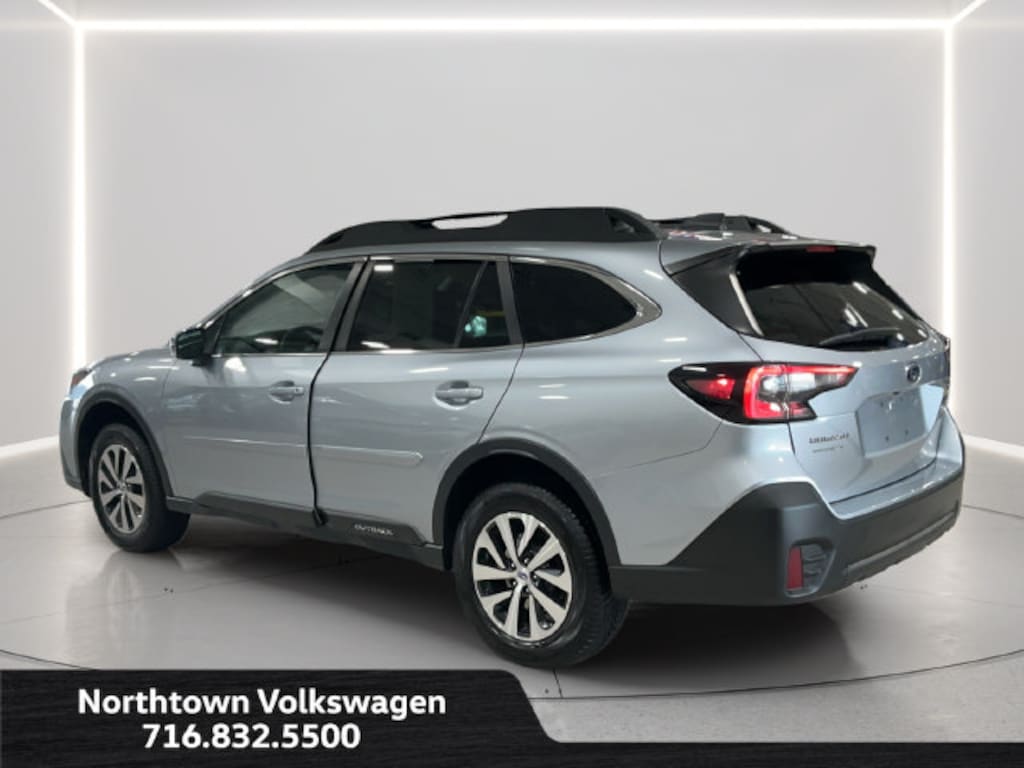 Used 2022 Subaru Outback Premium SUV