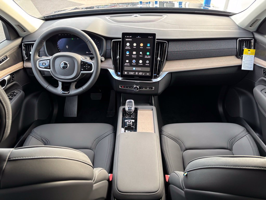 2026 Volvo XC90 Plus - Photo 10