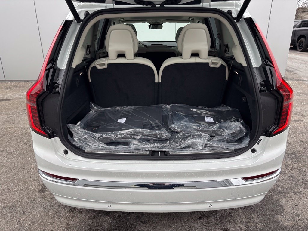 2026 Volvo XC90 Ultra - Photo 17