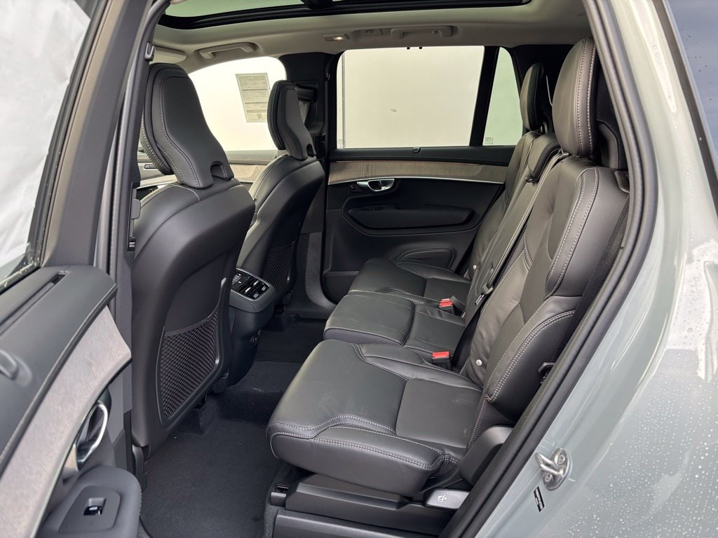 2026 Volvo XC90 Ultra - Photo 16