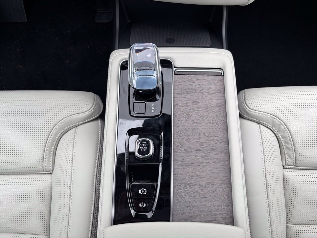 2026 Volvo XC90 Ultra - Photo 13