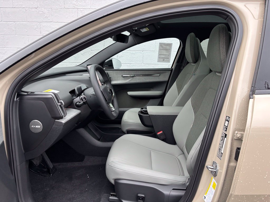 2026 Volvo EX30 Plus - Photo 15