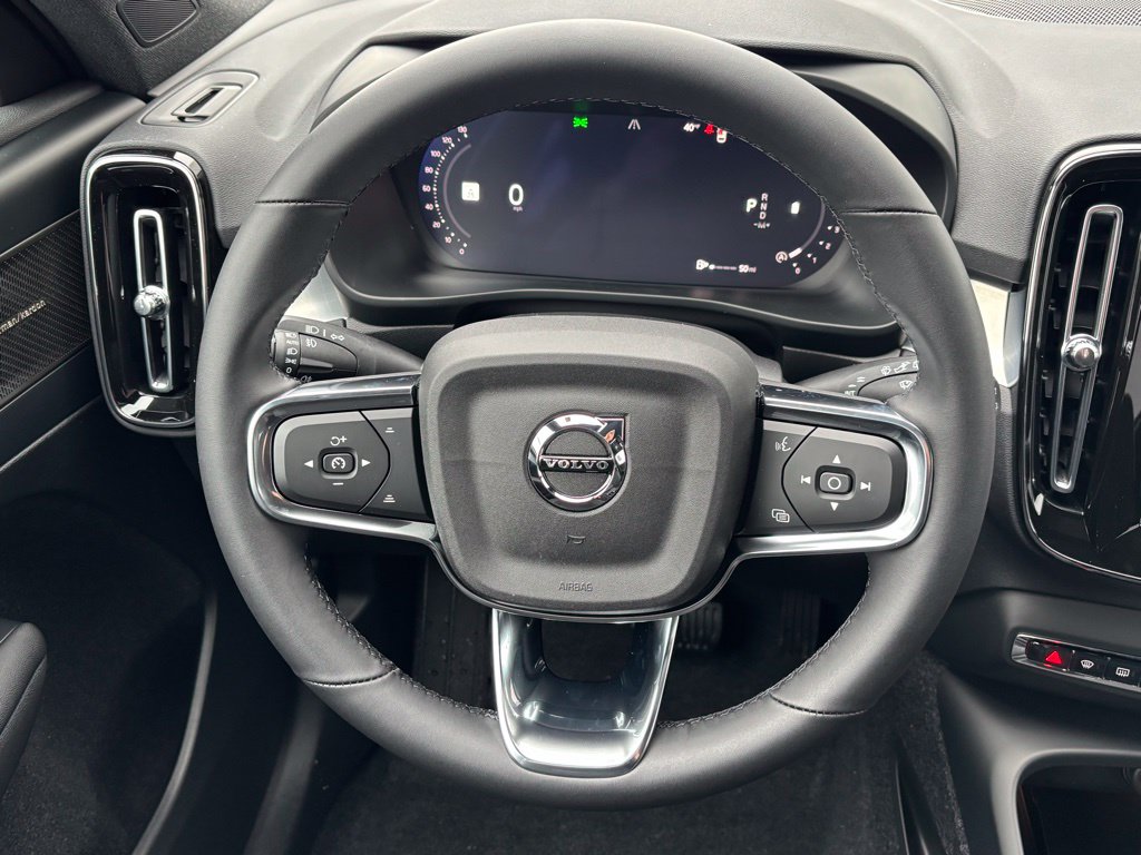 2026 Volvo XC40 Ultra Black Edition - Photo 11