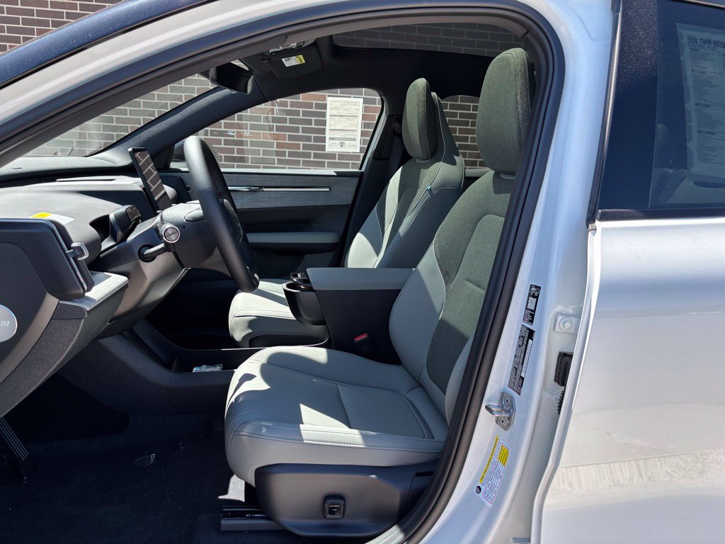2026 Volvo EX30 Plus - Photo 15