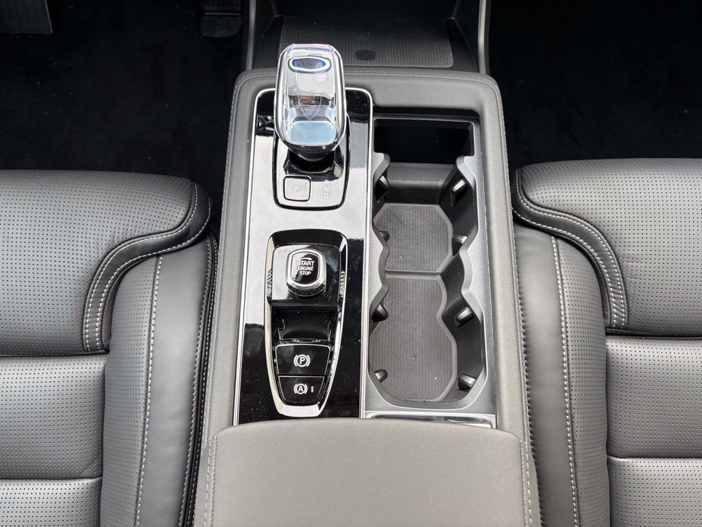 2026 Volvo XC90 Ultra - Photo 13