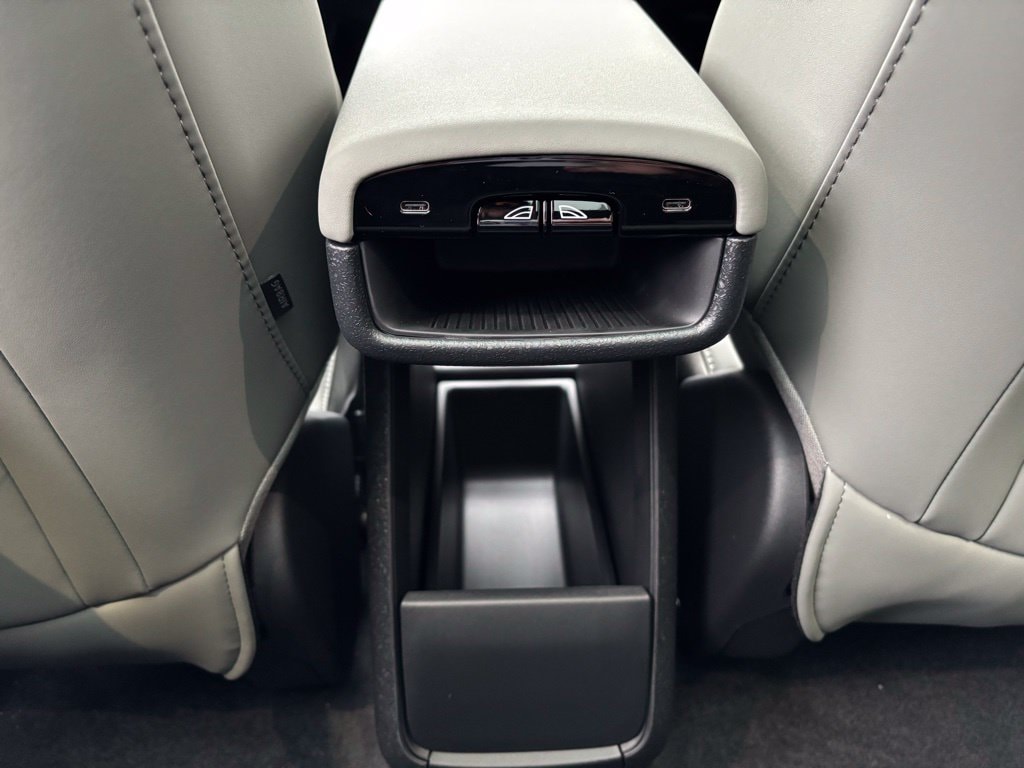 2026 Volvo EX30 Plus - Photo 16