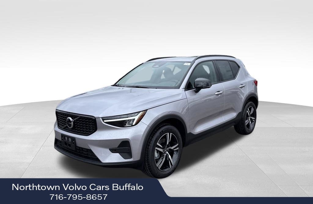 2026 Volvo XC40 Core