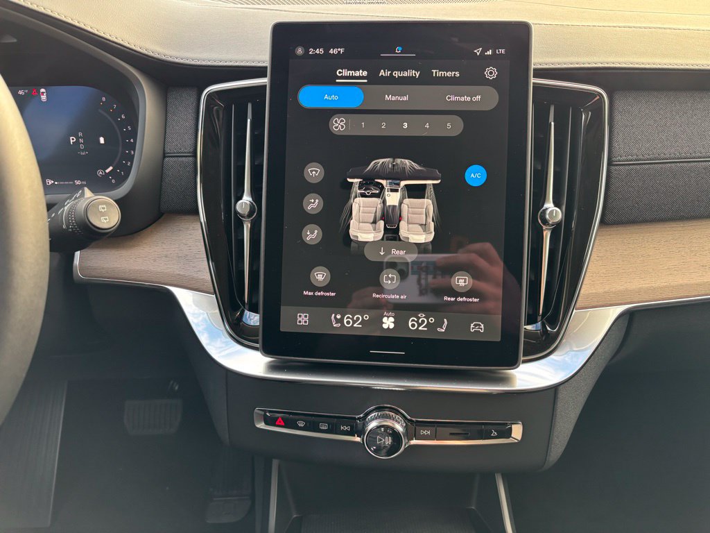2026 Volvo XC90 Plus - Photo 14