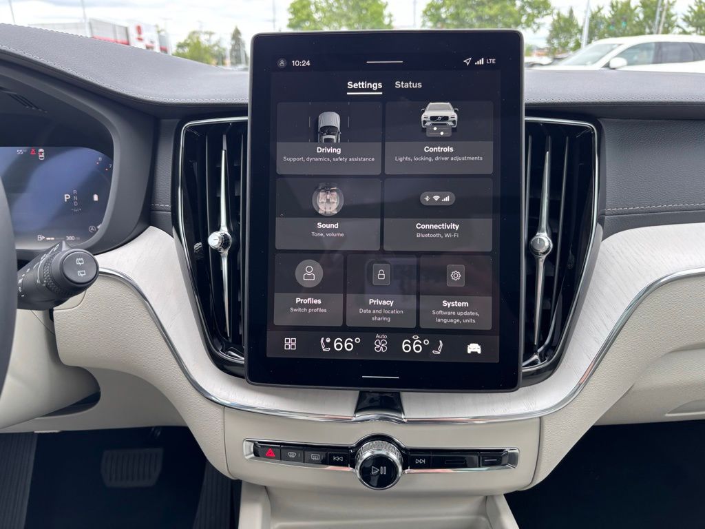 2026 Volvo XC60 Ultra - Photo 14