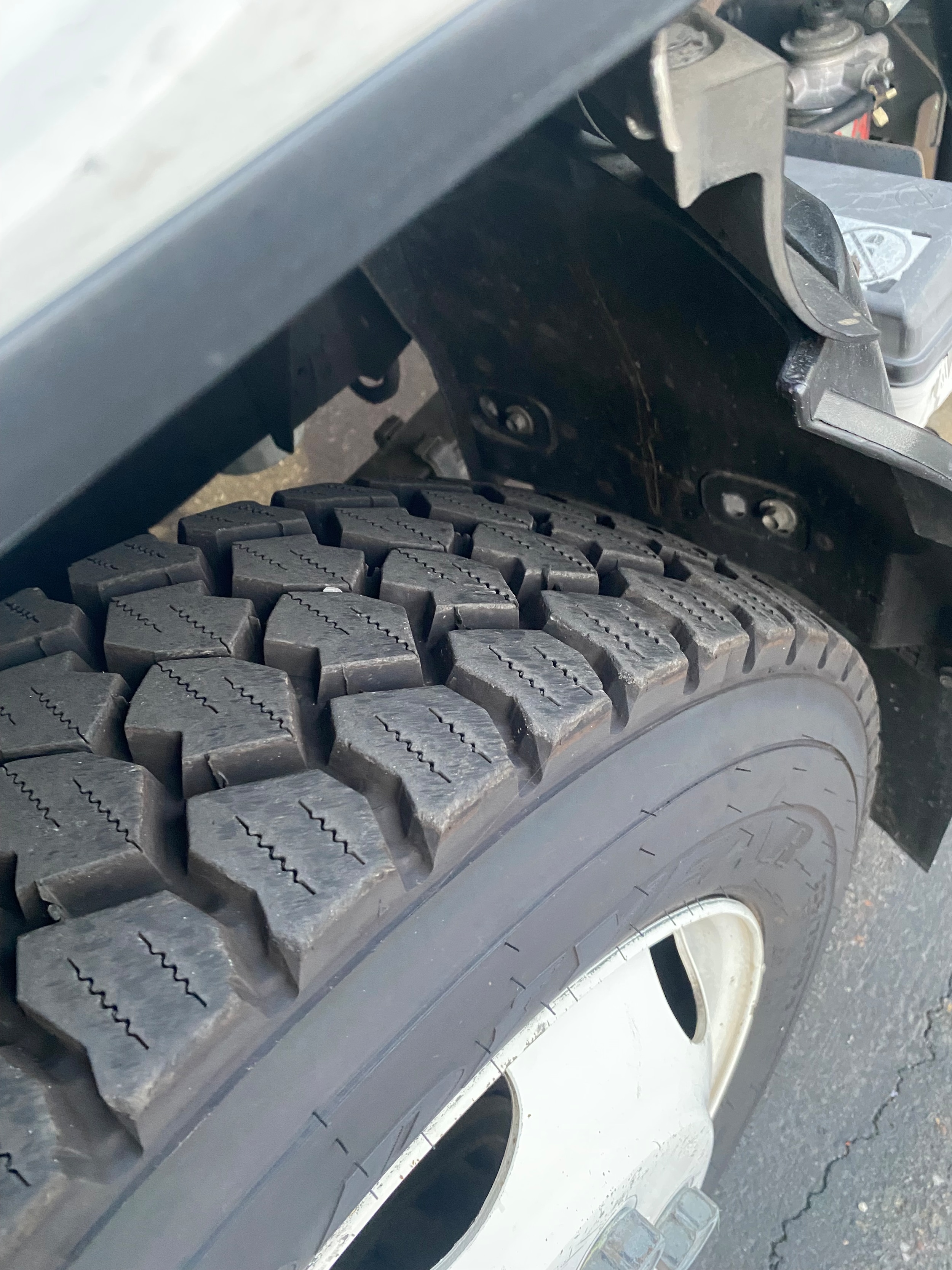 2018 Isuzu NRR - Photo 19