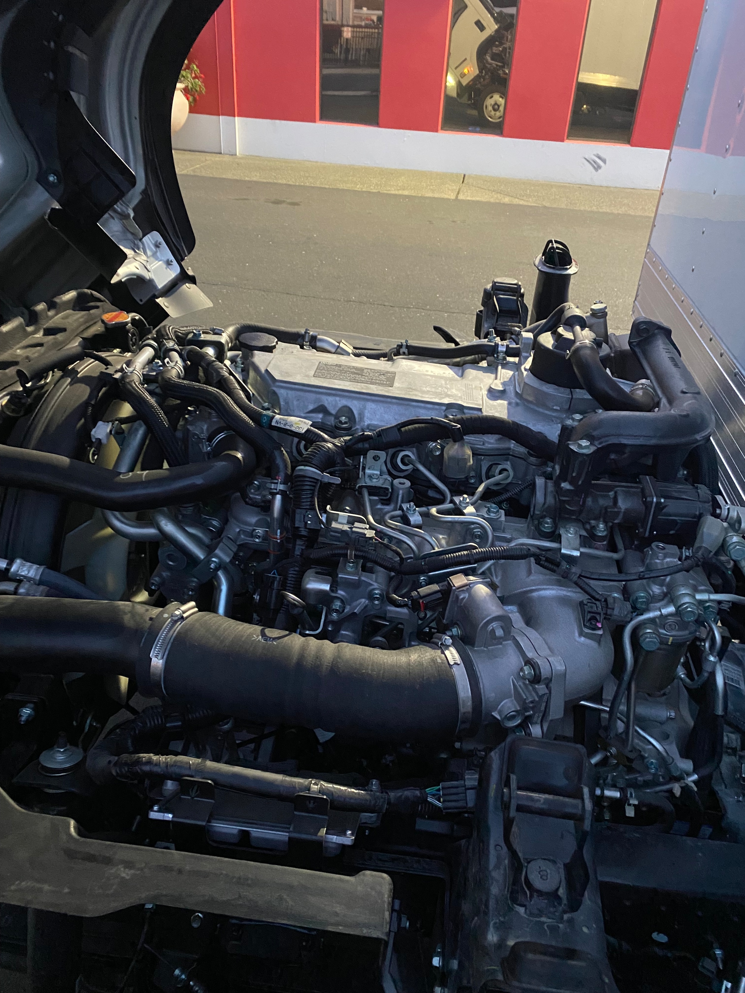 2017 Isuzu NRR - Photo 17