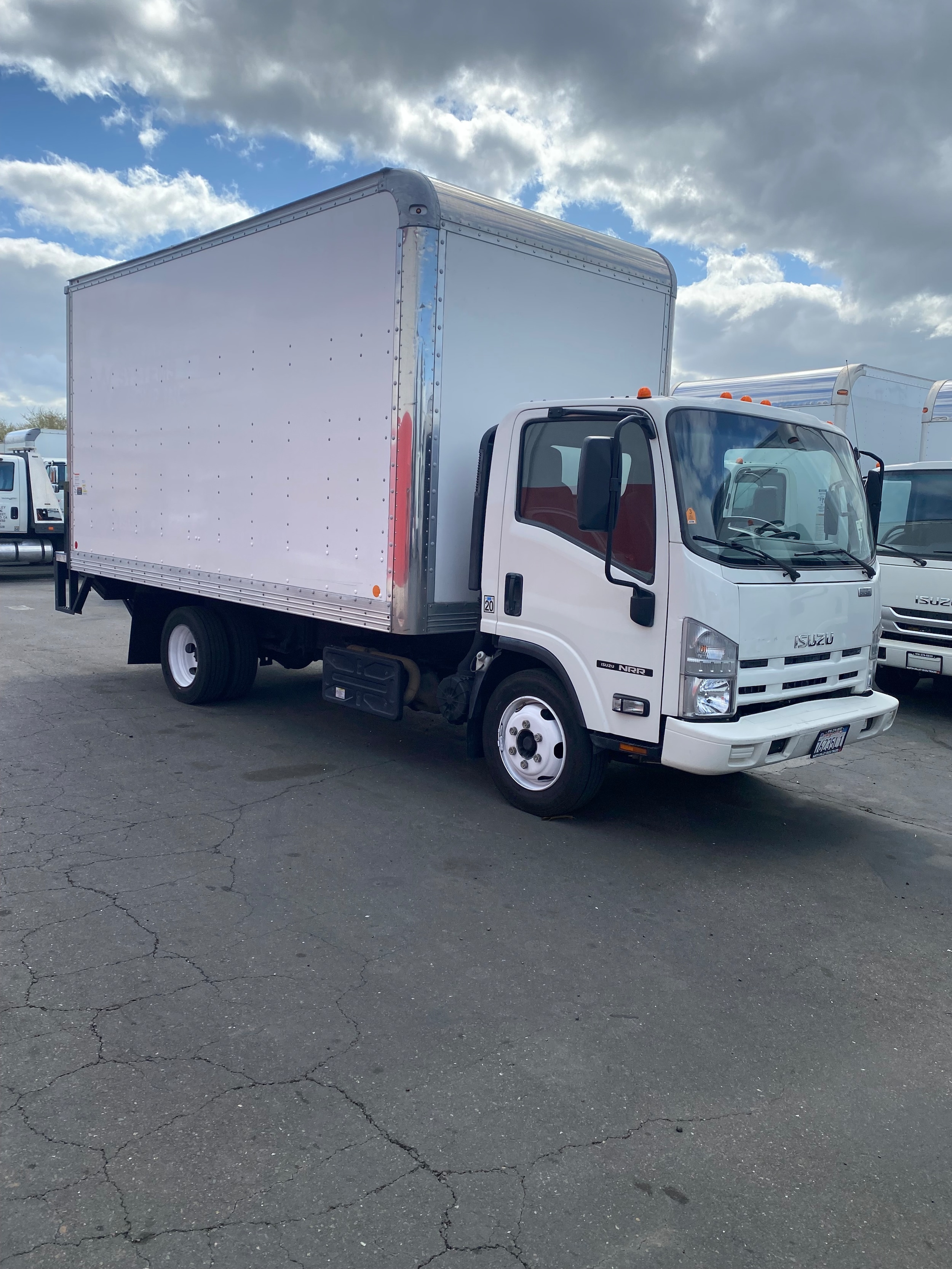 2014 Isuzu NRR