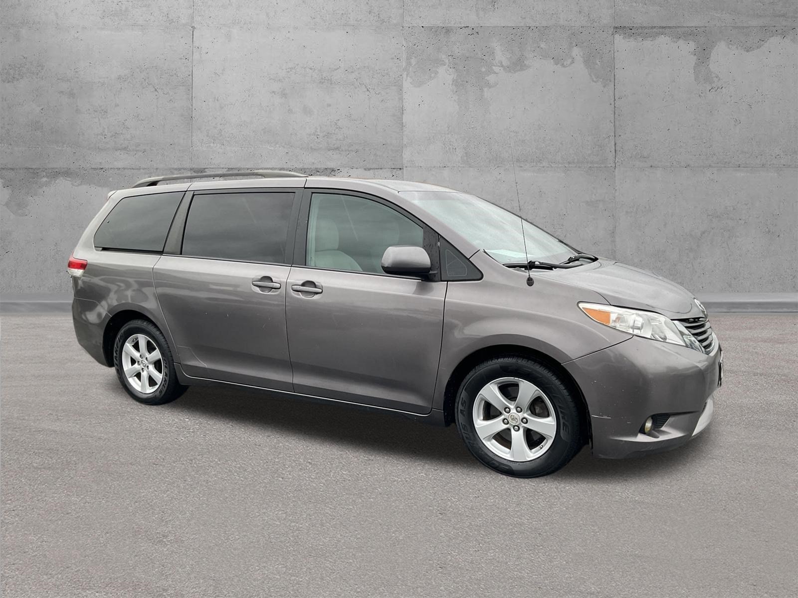2012 Toyota Sienna LE