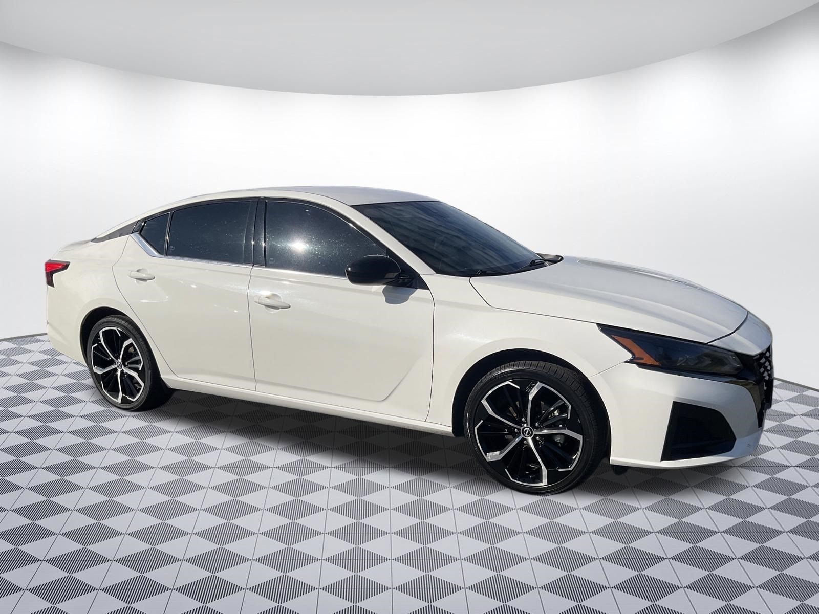 2024 Nissan Altima SR