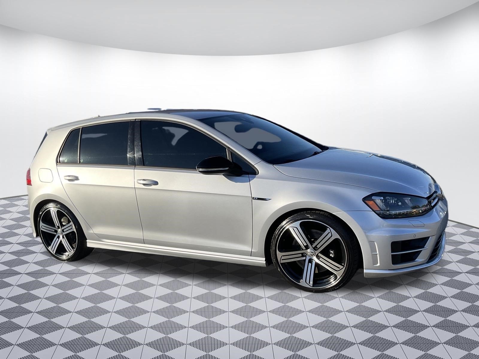 2017 Volkswagen Golf R