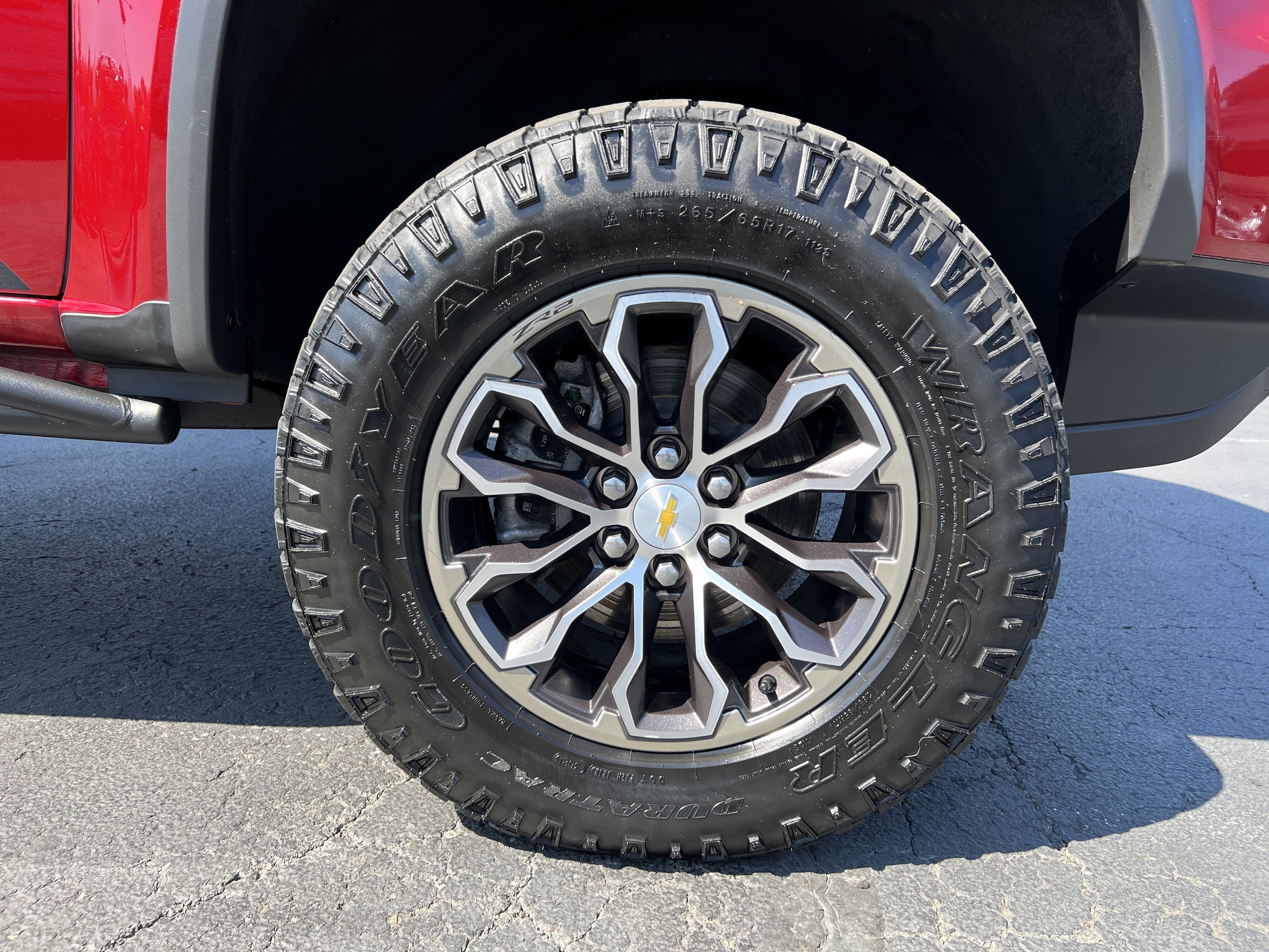 2022 Chevrolet Colorado ZR2 - Photo 11