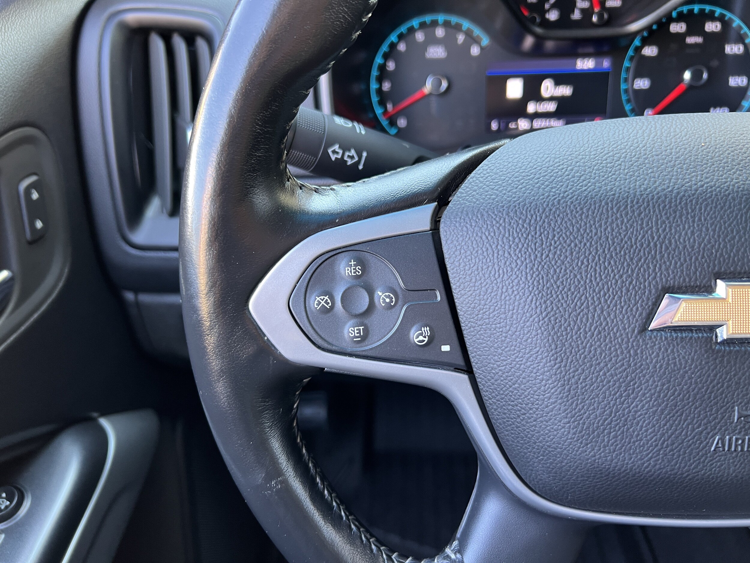 2022 Chevrolet Colorado ZR2 - Photo 25
