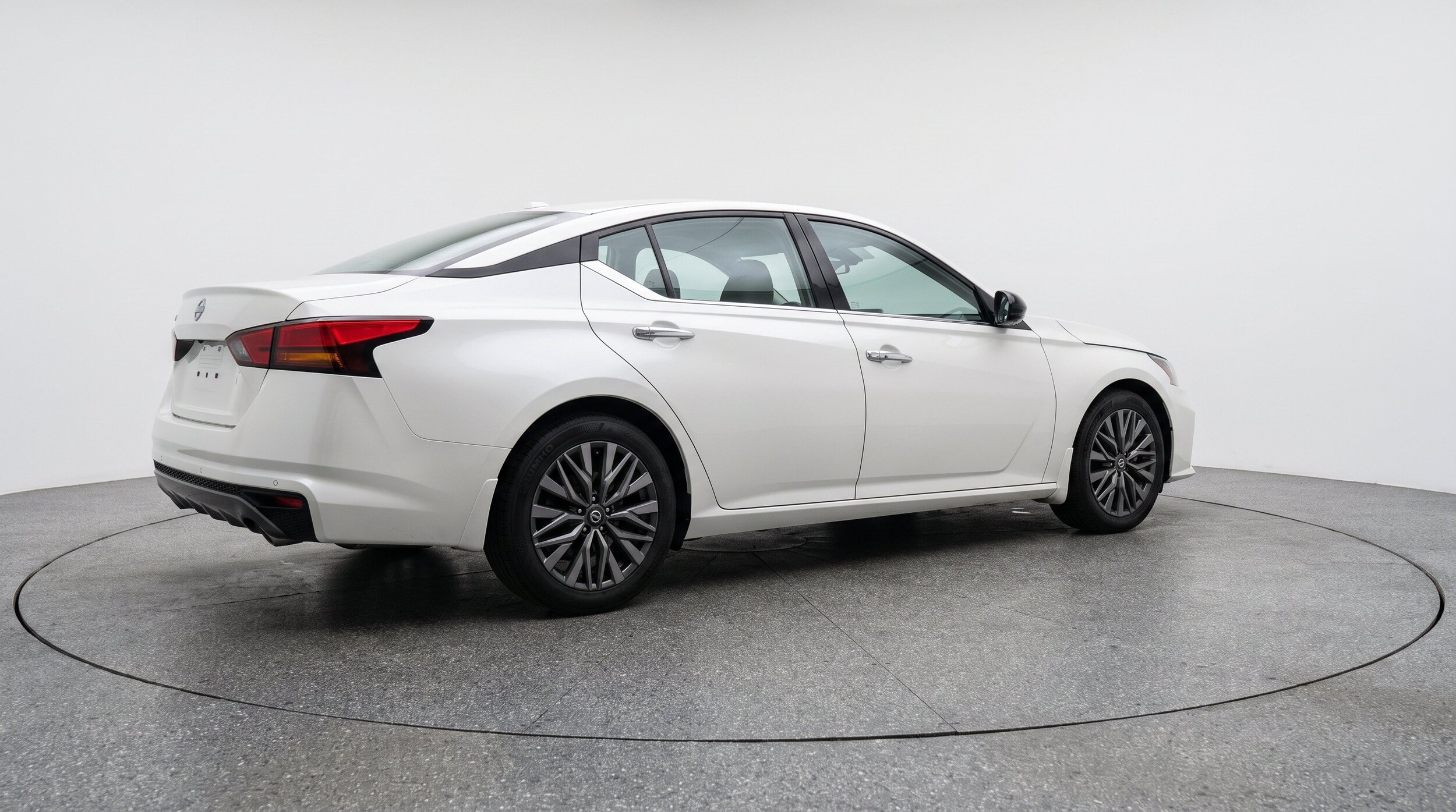 Thumbnail: 2025 Nissan Altima - 9